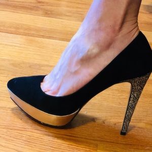 Vince Camuto suede glitter heel pumps